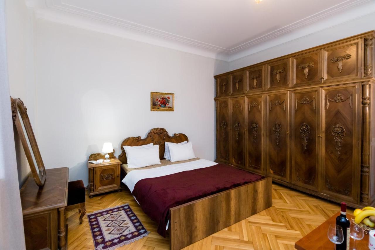 Apartment Gallery Rustaveli 1 Τυφλίδα Εξωτερικό φωτογραφία