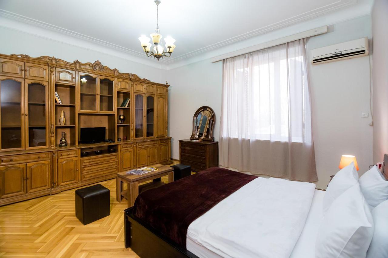 Apartment Gallery Rustaveli 1 Τυφλίδα Εξωτερικό φωτογραφία