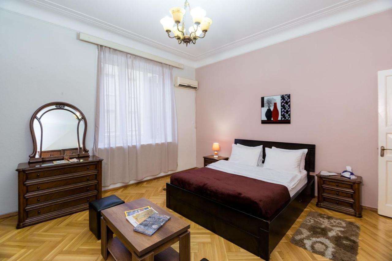 Apartment Gallery Rustaveli 1 Τυφλίδα Εξωτερικό φωτογραφία
