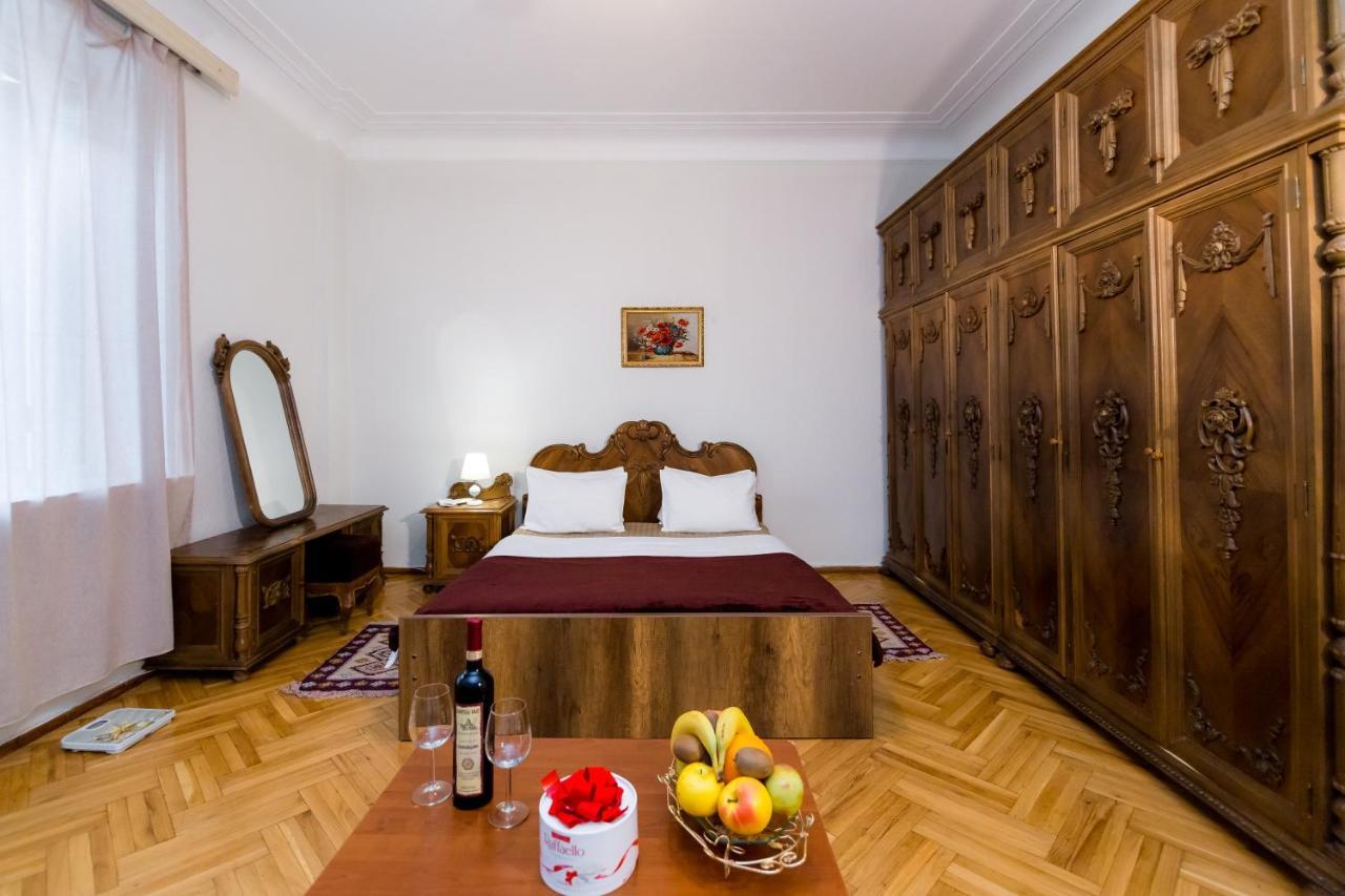 Apartment Gallery Rustaveli 1 Τυφλίδα Εξωτερικό φωτογραφία
